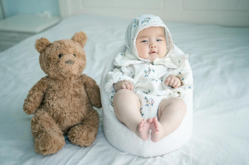 弥勒宝宝睡觉张着嘴巴